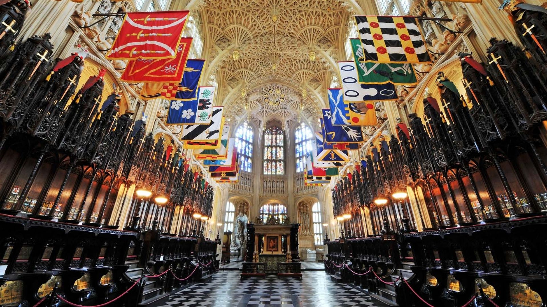 Westminster Abbey Guided Tour with Magical Christmas Lights experience